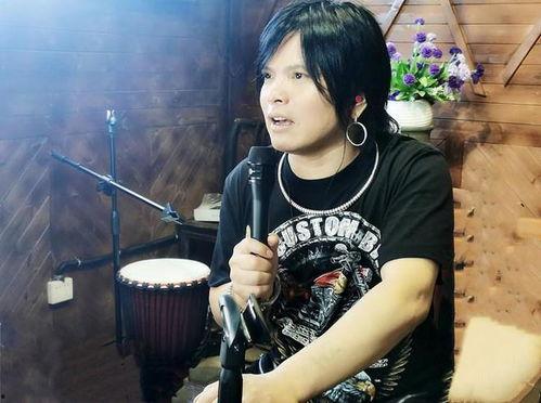 贵州网红歌手,唱响山城，魅力四溢的音律传奇